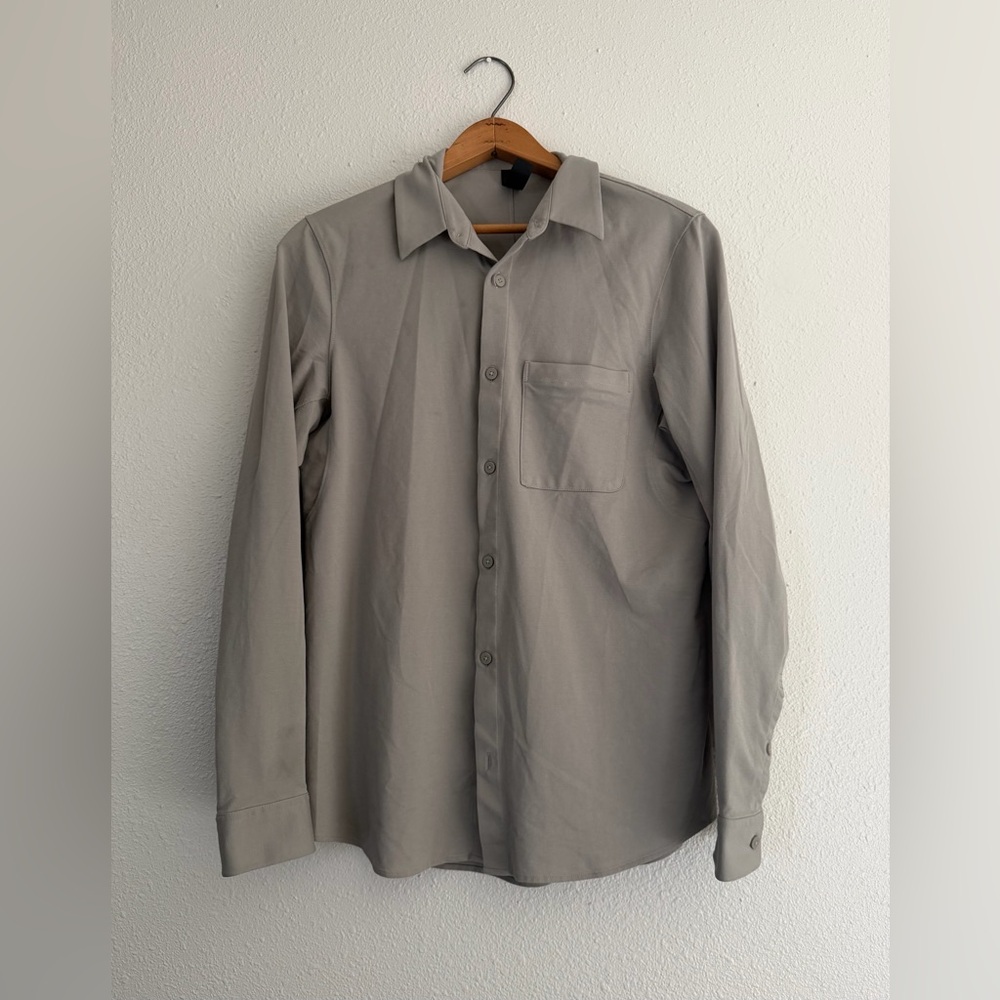 Lululemon Men’s sz Small Commission Long Sleeve Button Up Shirt, Gray/beige